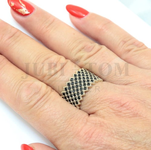 Szeroki złoty pierścionek z czarnymi cyrkoniami