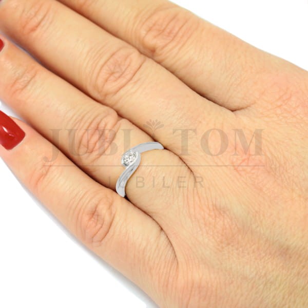 Pierścionek z brylantem -0,19 ct SI1/H