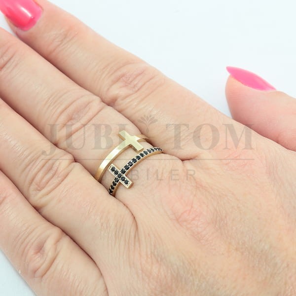 Pierścionek dwa krzyże