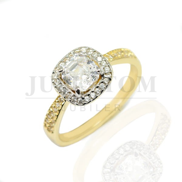 Kwadratowy złoty pierścionek z cyrkoniami Swarovski