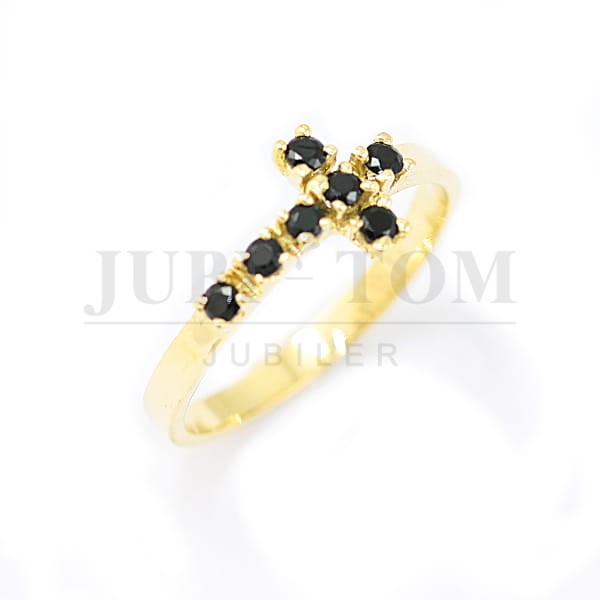 Pierścionek celebrytka z krzyżykiem z cyrkoniami