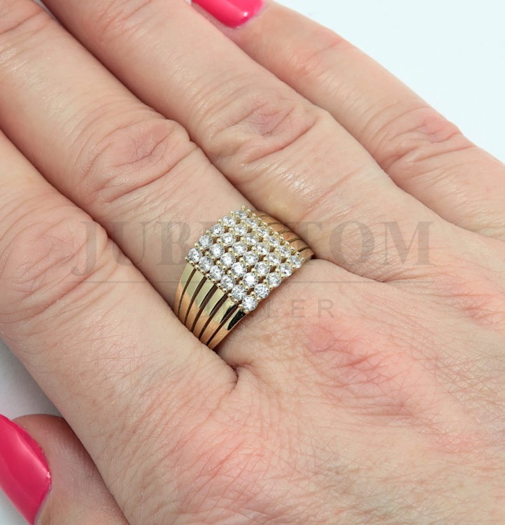 Efektowny pierścionek z cyrkoniami Swarovski