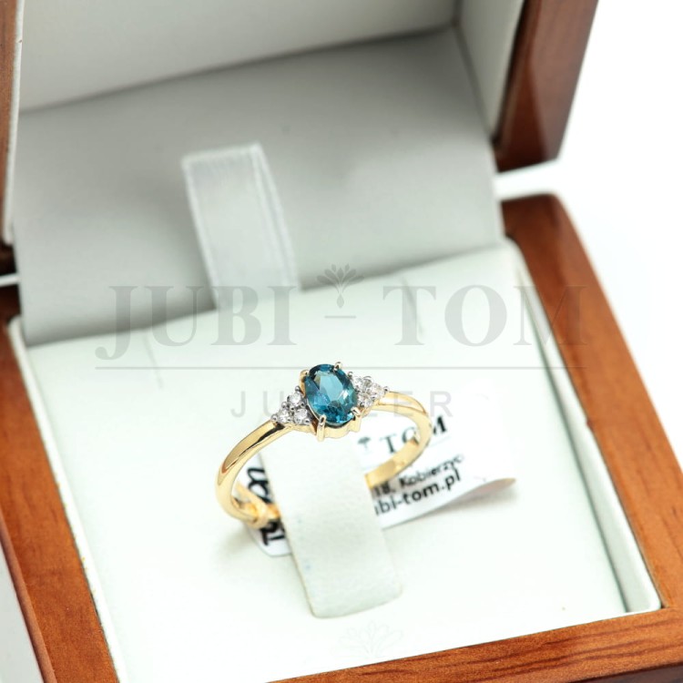 Pierścionek z Topaz London Blue