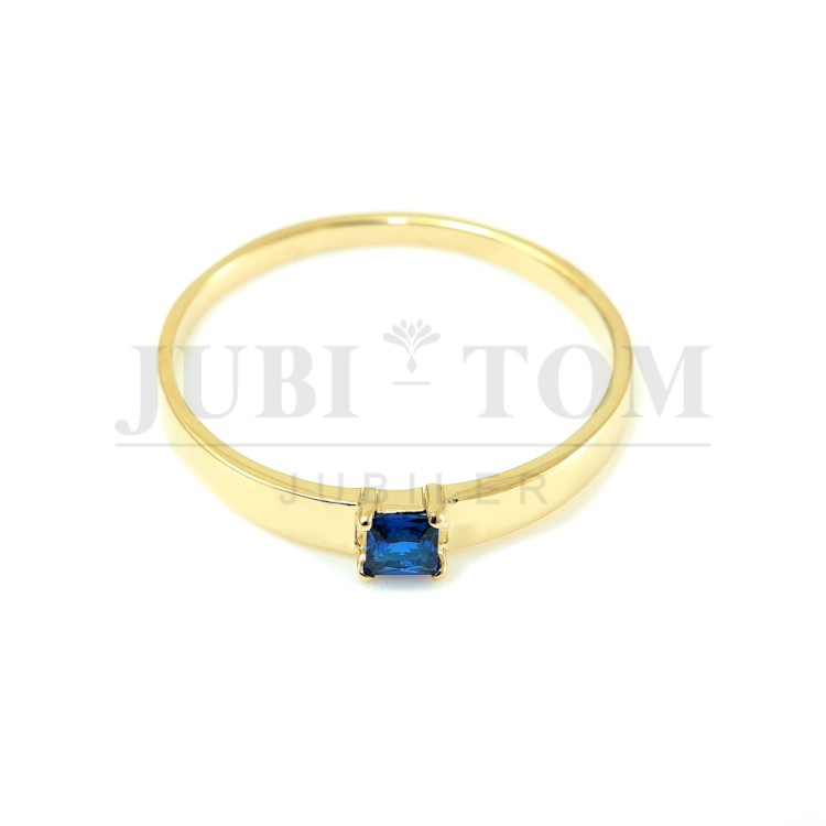 Pierścionek z szafirem