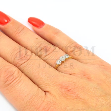 Delikatny pierścionek z cyrkoniami Swarovski p.585