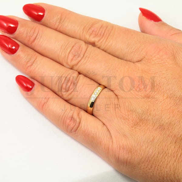 Klasyczne półokrągłe obrączki z 5 diamentami p 585