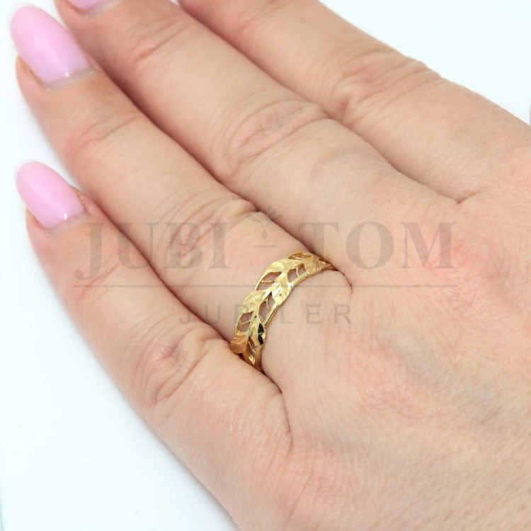 Ażurowy  pierścionek liście a'la obrączka